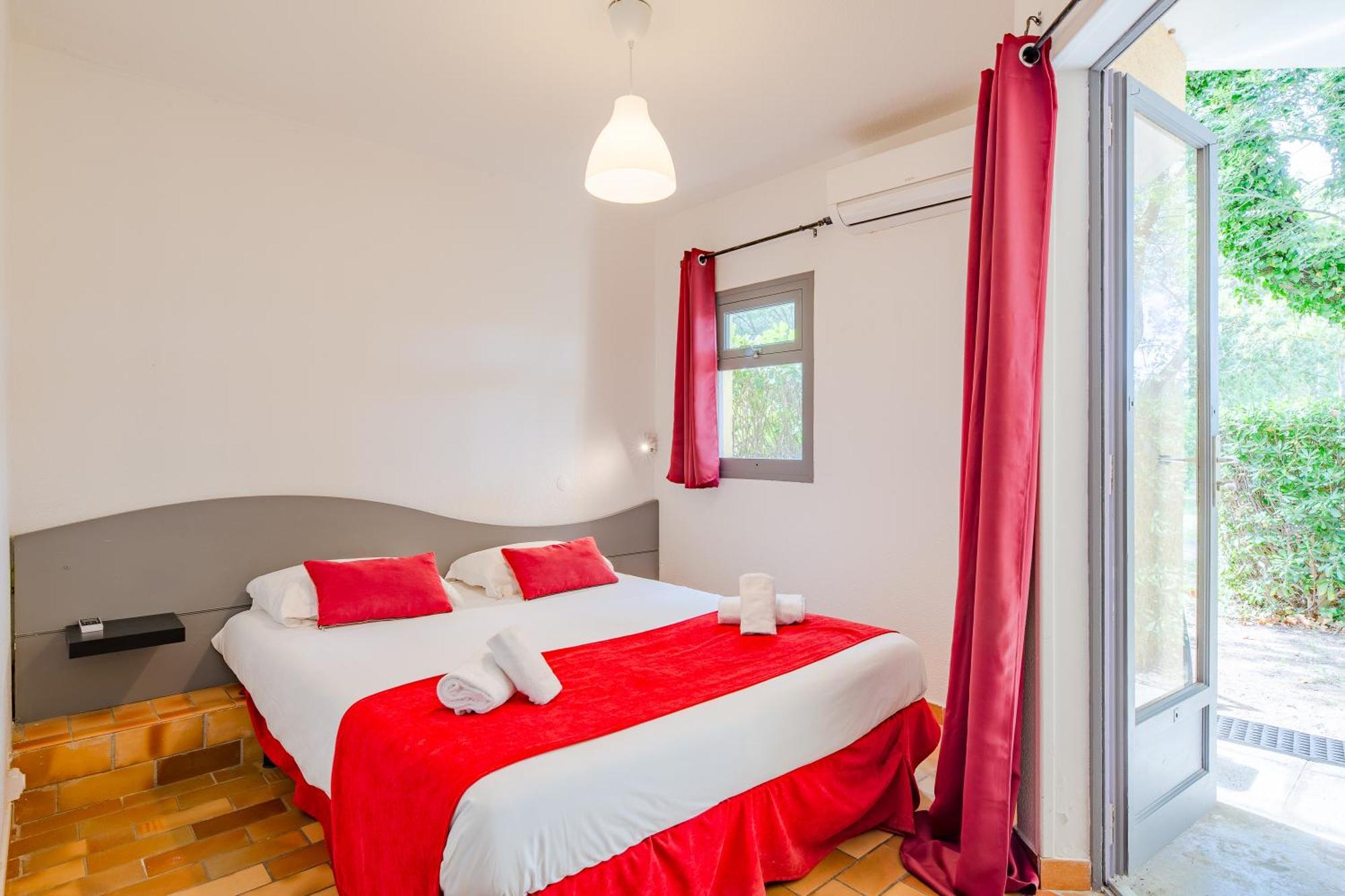 Marina Hotel Club Коголен Екстериор снимка